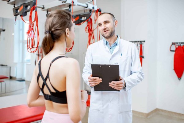 How to Use Isokinetic Training Machines for Injury Rehabilitation in Football?